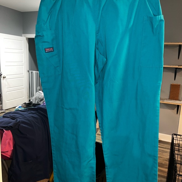 Cherokee brand scrub set - Picture 3 of 4